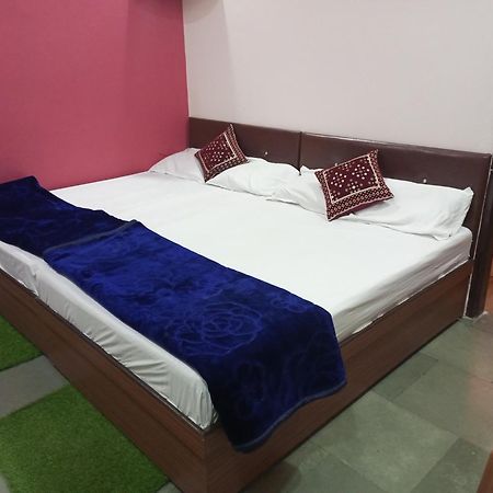 Aashirwad Residency Bed and Breakfast Ujjain Eksteriør billede