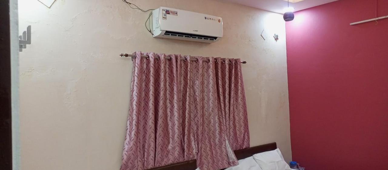 Aashirwad Residency Bed and Breakfast Ujjain Eksteriør billede