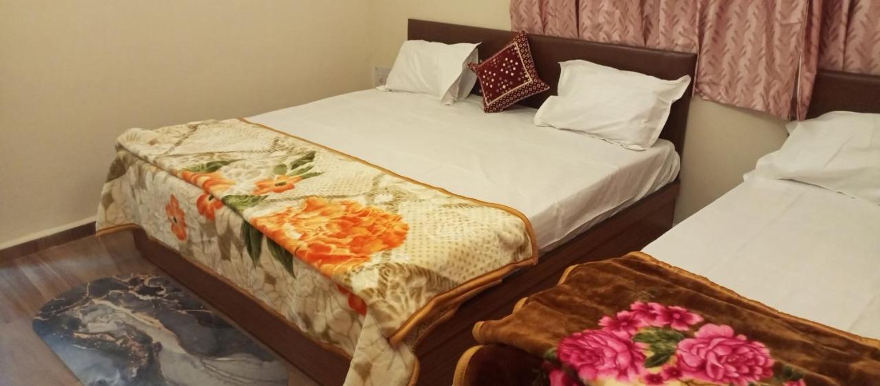 Aashirwad Residency Bed and Breakfast Ujjain Eksteriør billede
