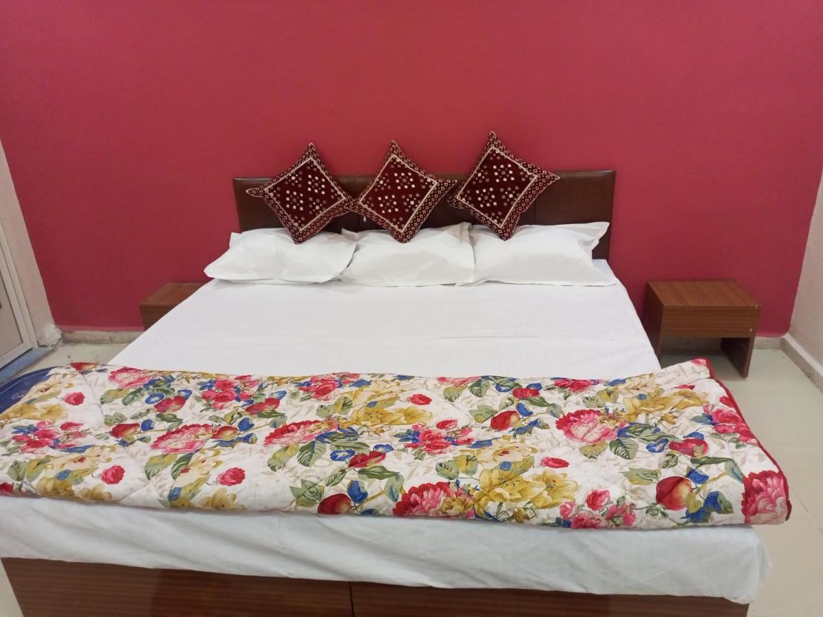Aashirwad Residency Bed and Breakfast Ujjain Eksteriør billede