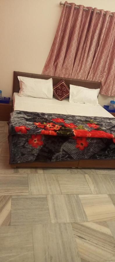 Aashirwad Residency Bed and Breakfast Ujjain Eksteriør billede