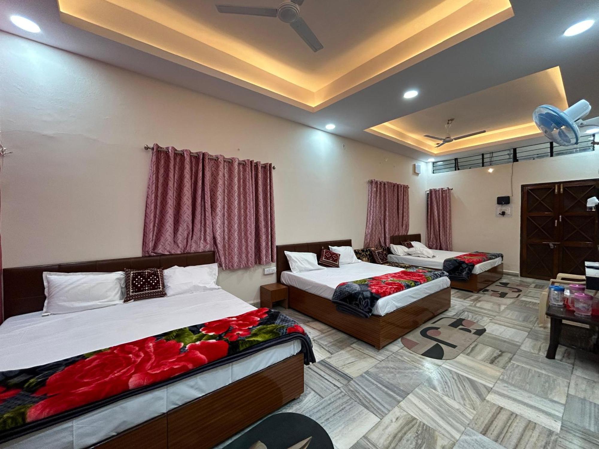 Aashirwad Residency Bed and Breakfast Ujjain Eksteriør billede