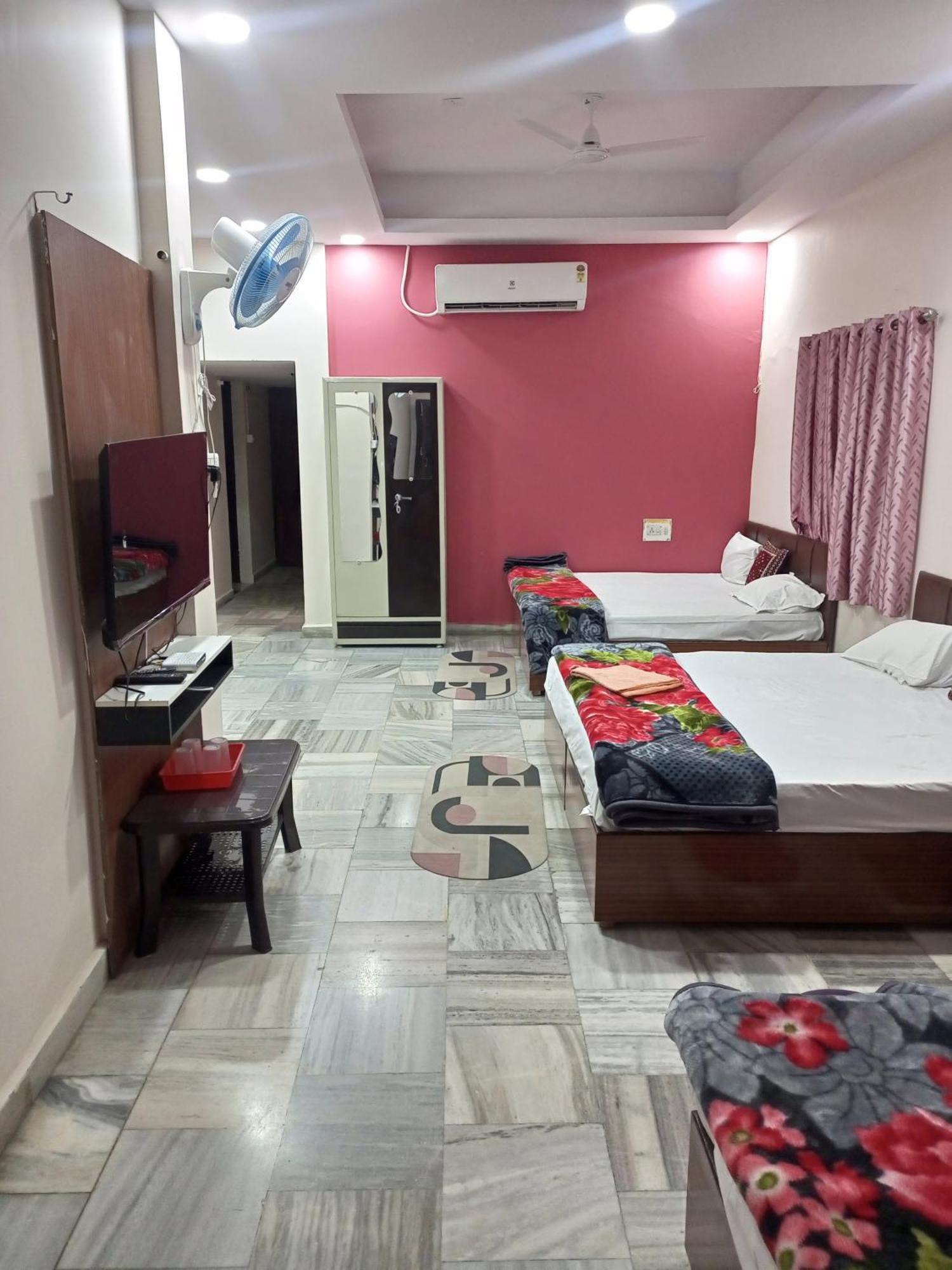 Aashirwad Residency Bed and Breakfast Ujjain Eksteriør billede