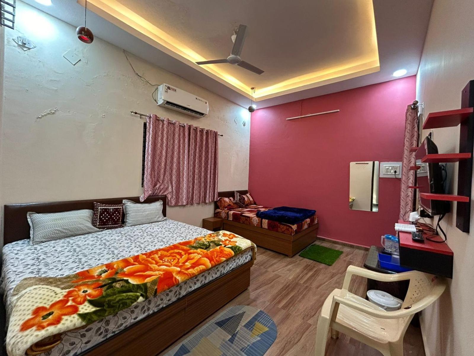 Aashirwad Residency Bed and Breakfast Ujjain Værelse billede