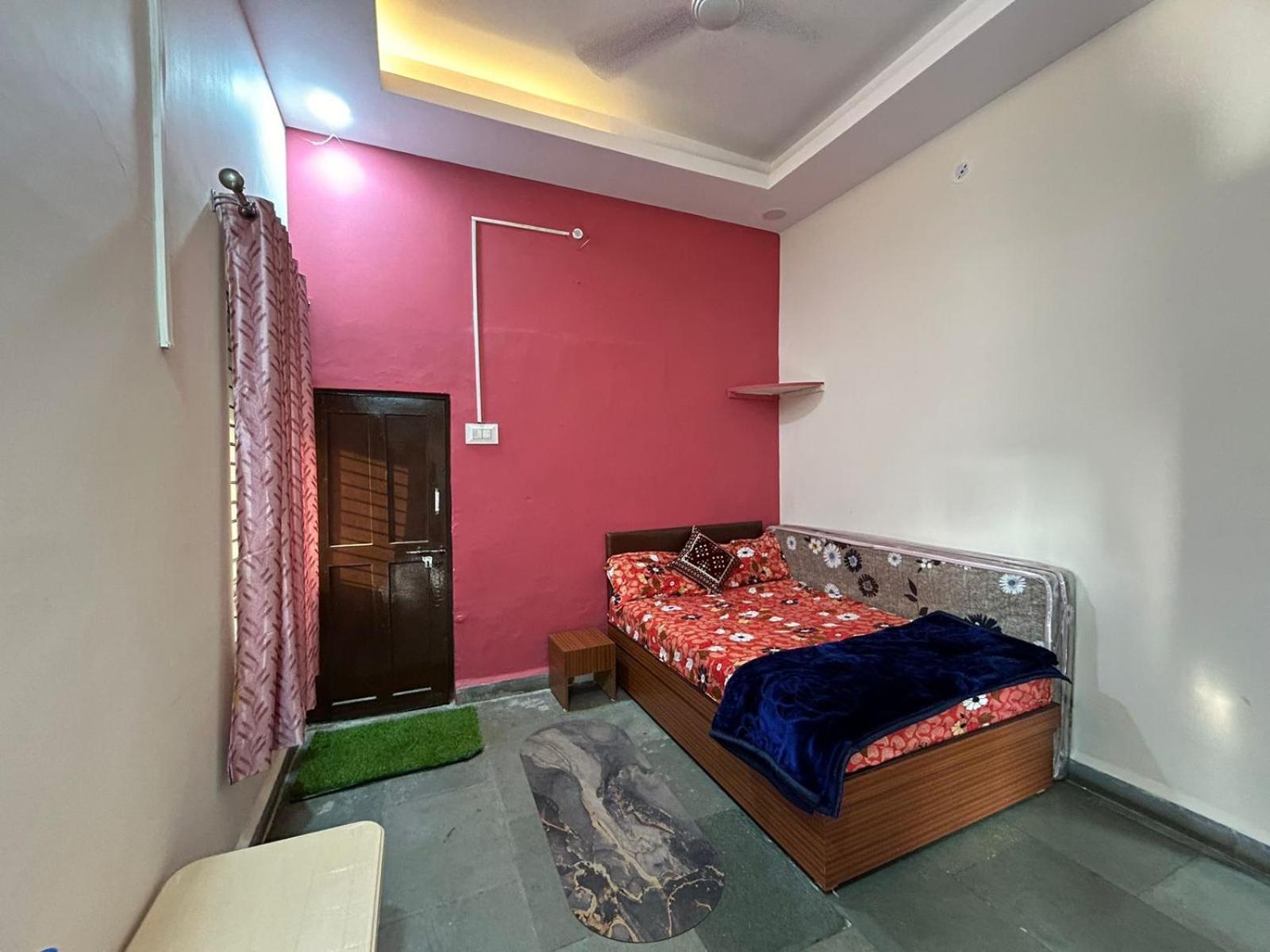 Aashirwad Residency Bed and Breakfast Ujjain Værelse billede